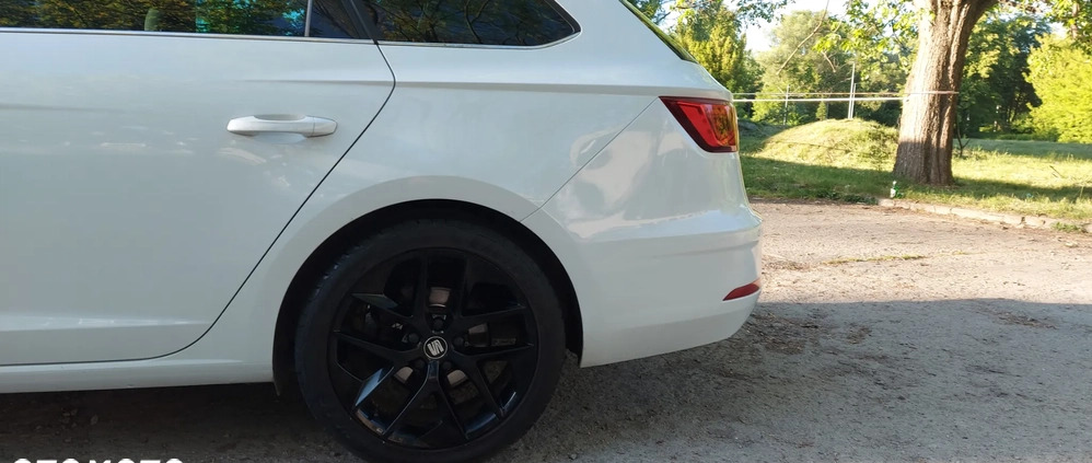 Seat Leon cena 62900 przebieg: 93378, rok produkcji 2018 z Kraków małe 352